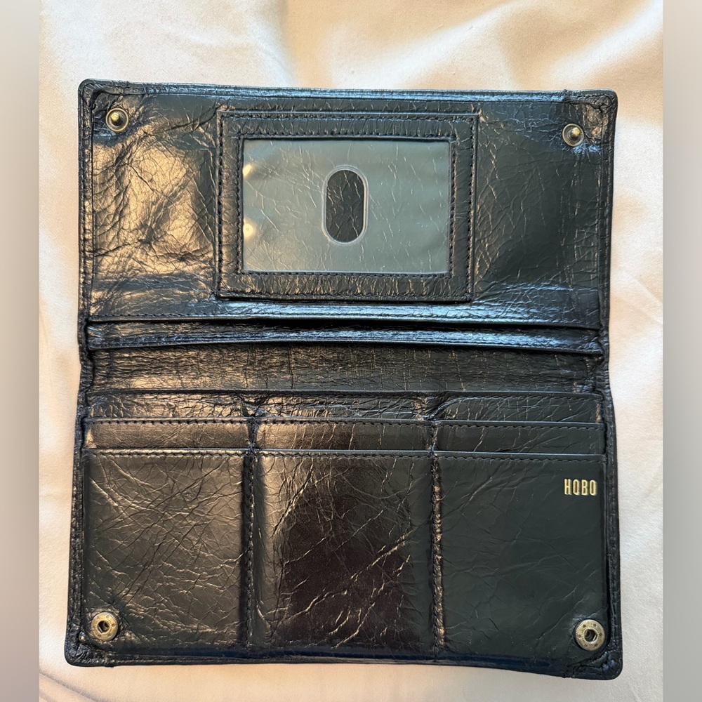 Hobo Classic Black Leather Wallet - Picture 2 of 3